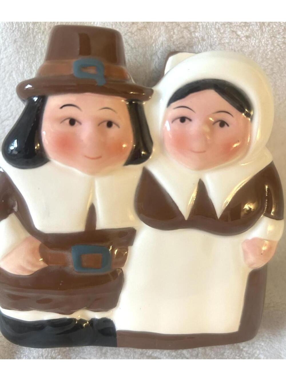 Vintage Pilgrim Napkin Holder Thanksgiving Kitchen Decor Publix Collectible